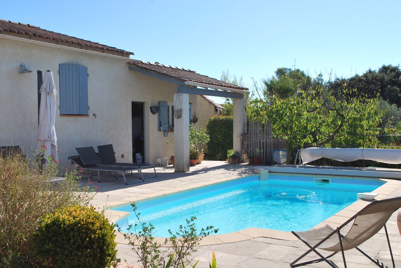 VILLA SALERNES 